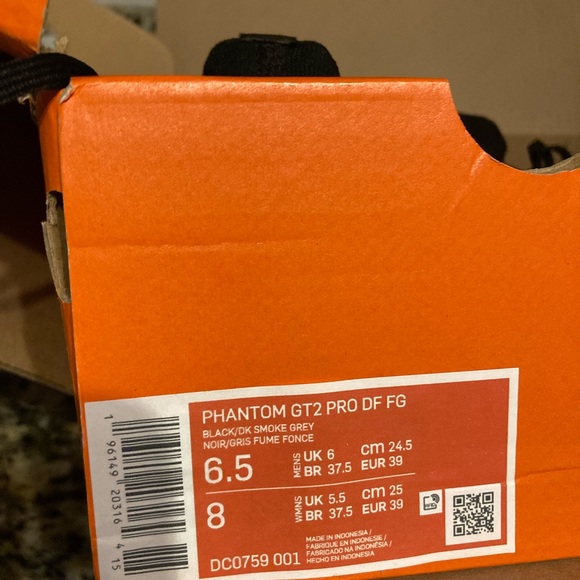 COPY - Nike Phantom GT2 Pro DF FG Soccer Cleats- New in Box - Picture 3 of 5
